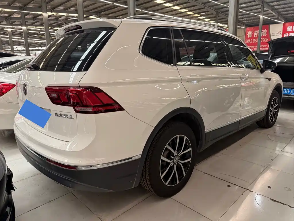 Volkswagen Tiguan L — миниатюра 13