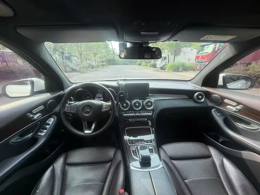 Mercedes-Benz GLC 2018 GLC 260 4MATIC
