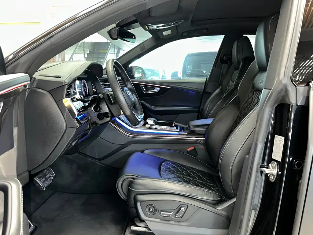 Audi Q8 2019 55 TFSI Premium
