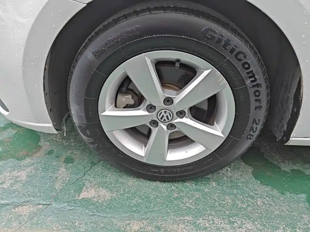 Volkswagen Lavida — миниатюра 23