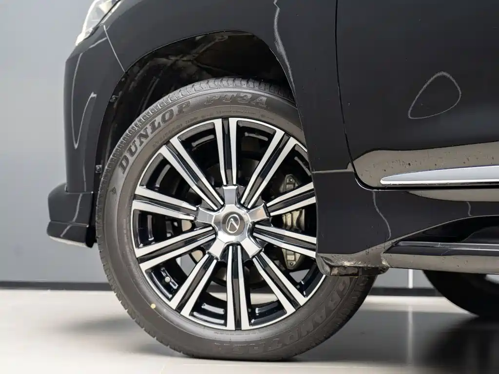Lexus LX — миниатюра 6