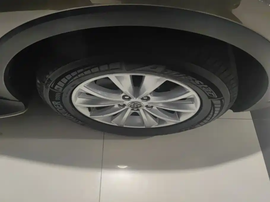 Buick Envision Plus — миниатюра 6
