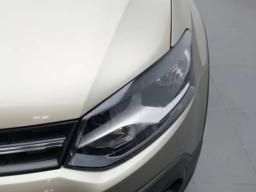 Volkswagen Polo — миниатюра 7