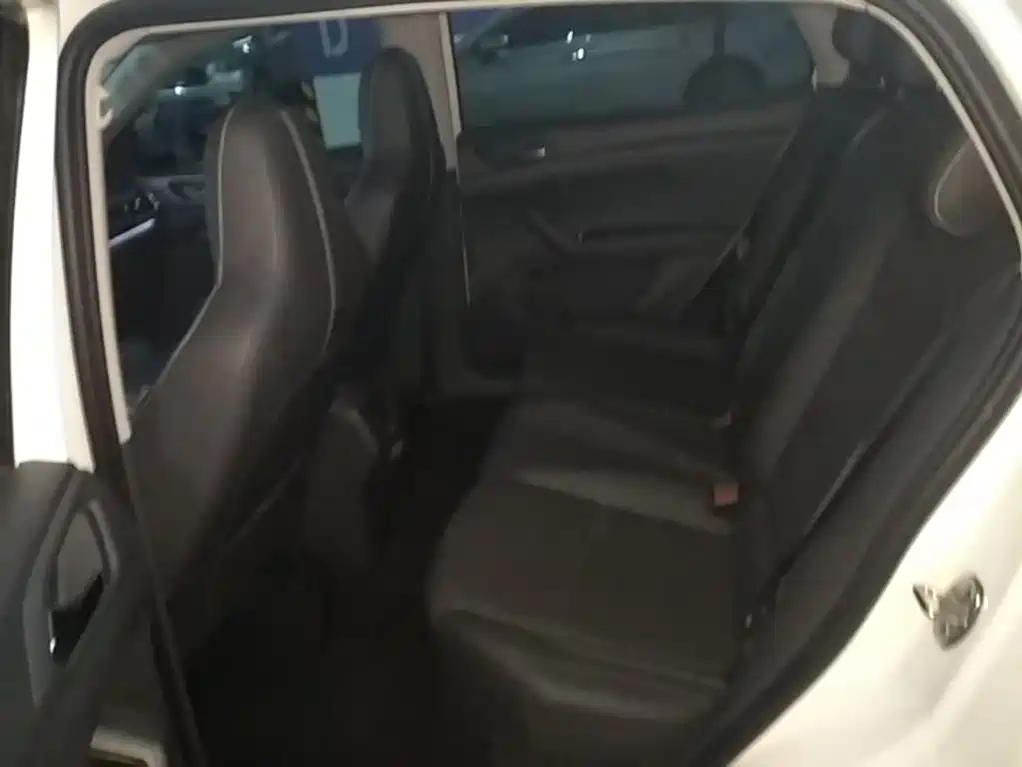 Volkswagen T-Cross — миниатюра 17