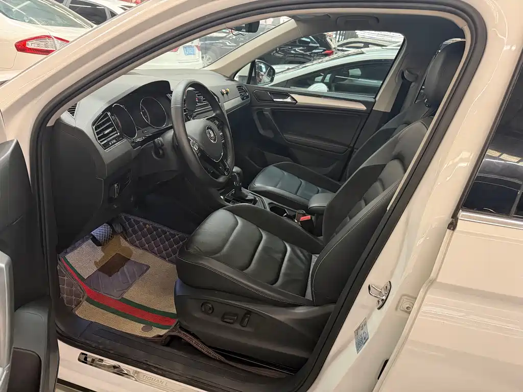 Volkswagen Tiguan L — миниатюра 7