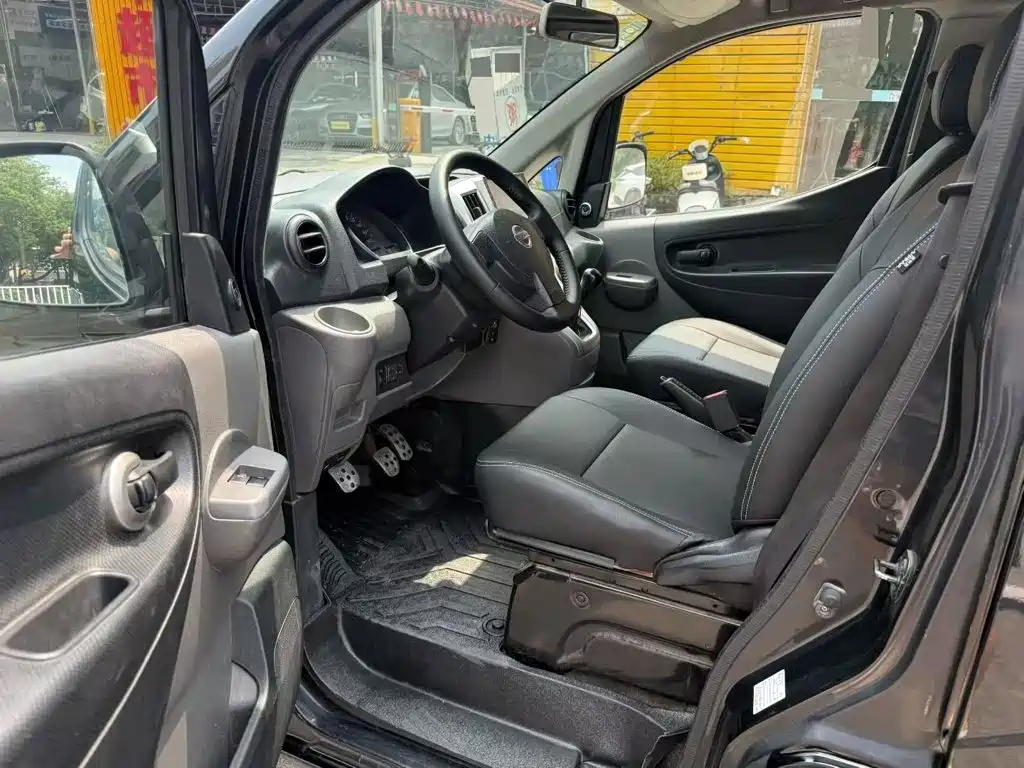Nissan NV200 — миниатюра 3