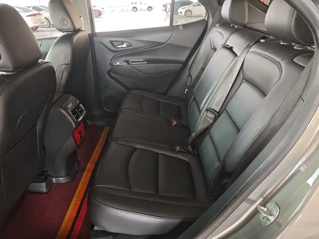 Chevrolet Equinox — миниатюра 17