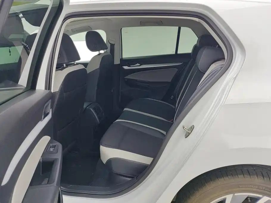 Volkswagen Golf — миниатюра 11