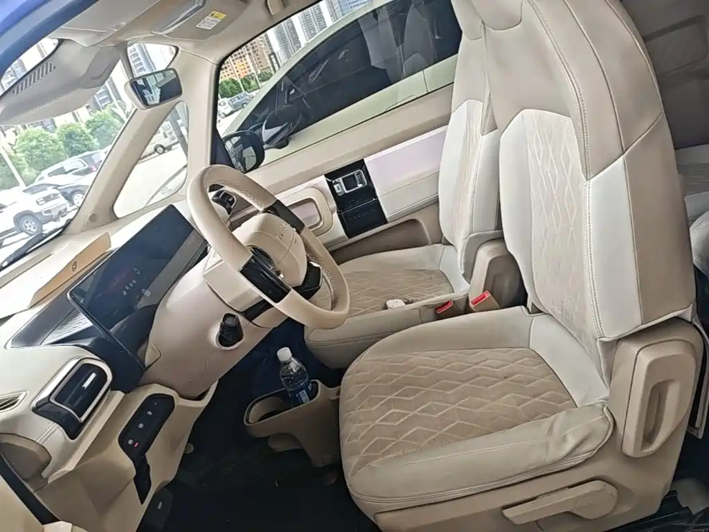 Baojun KiWi EV — миниатюра 15