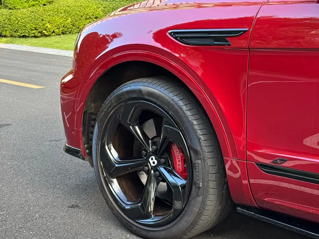 Bentley Bentayga — миниатюра 26