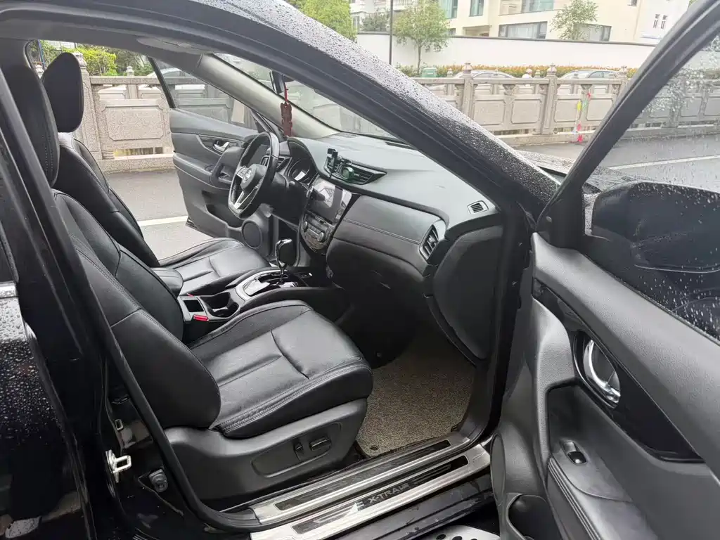 Nissan X-Trail — миниатюра 8