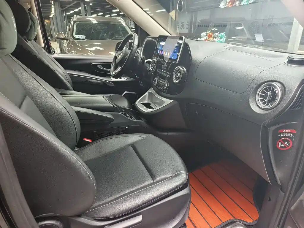 Mercedes-Benz Vito 2020 2.0T 7 мест