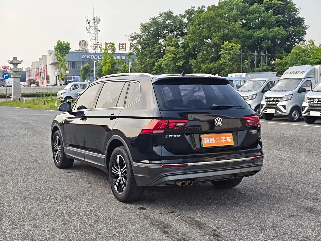 Volkswagen Tiguan L L 2019 330TSI AT Comfort VI