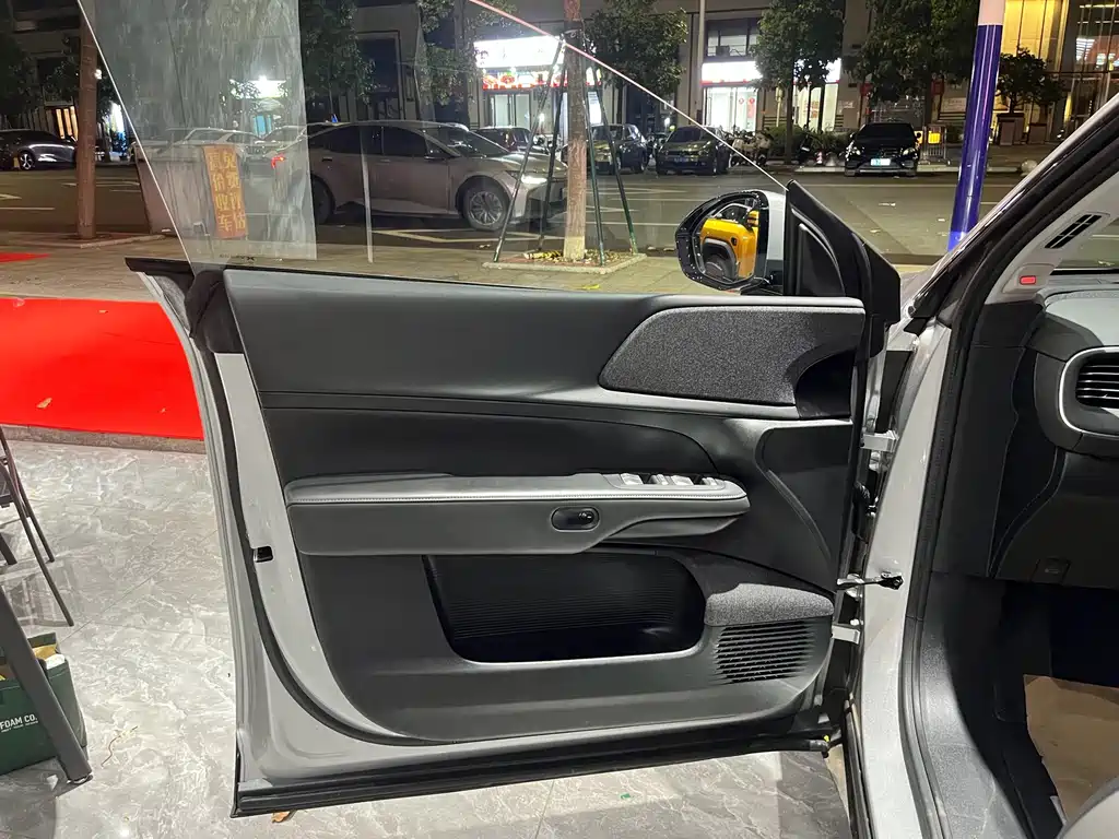 XPeng G6 — миниатюра 4