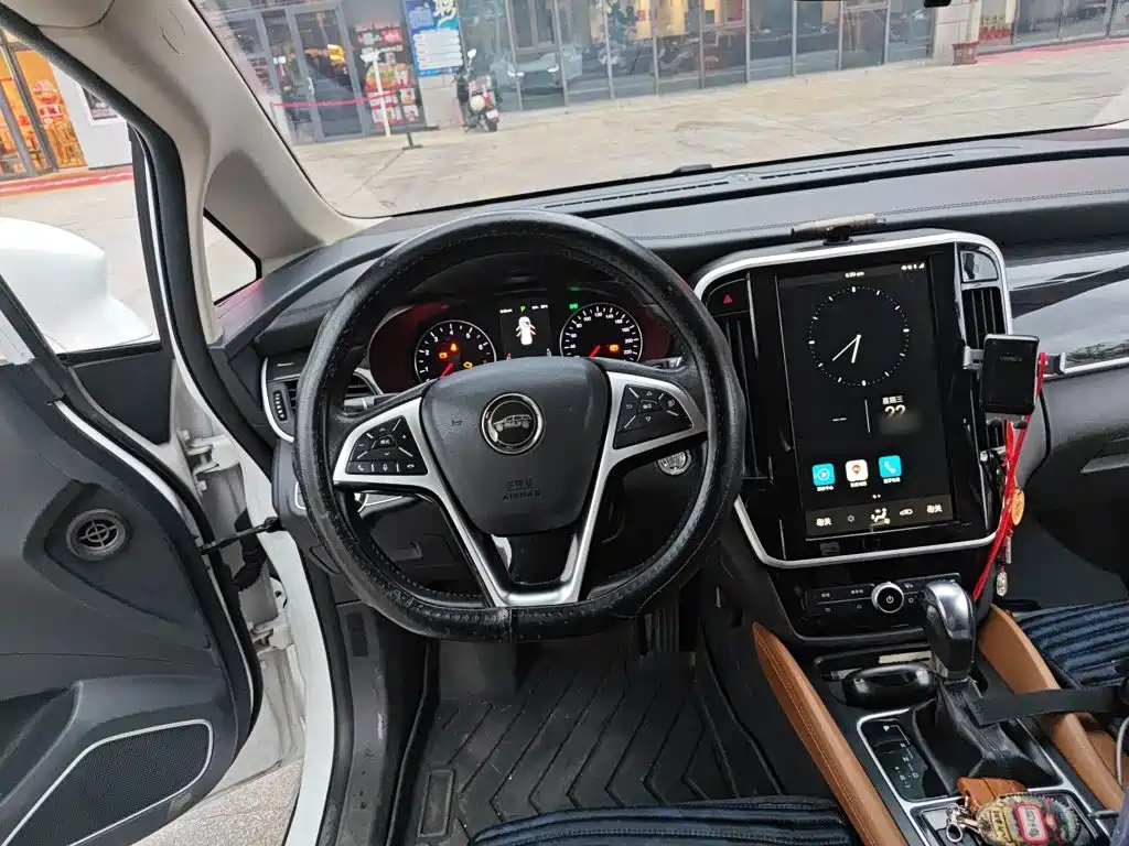 BYD Song MAX MAX 2018 1.5T AT Luxury 6 мест