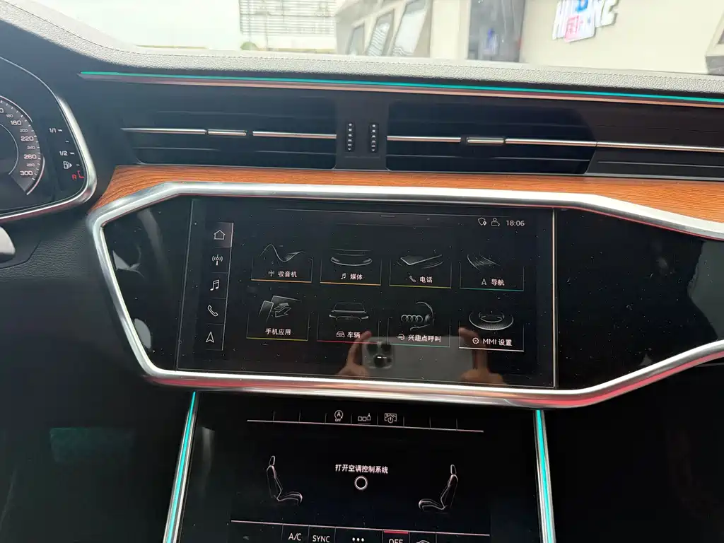 Audi A6L — миниатюра 10