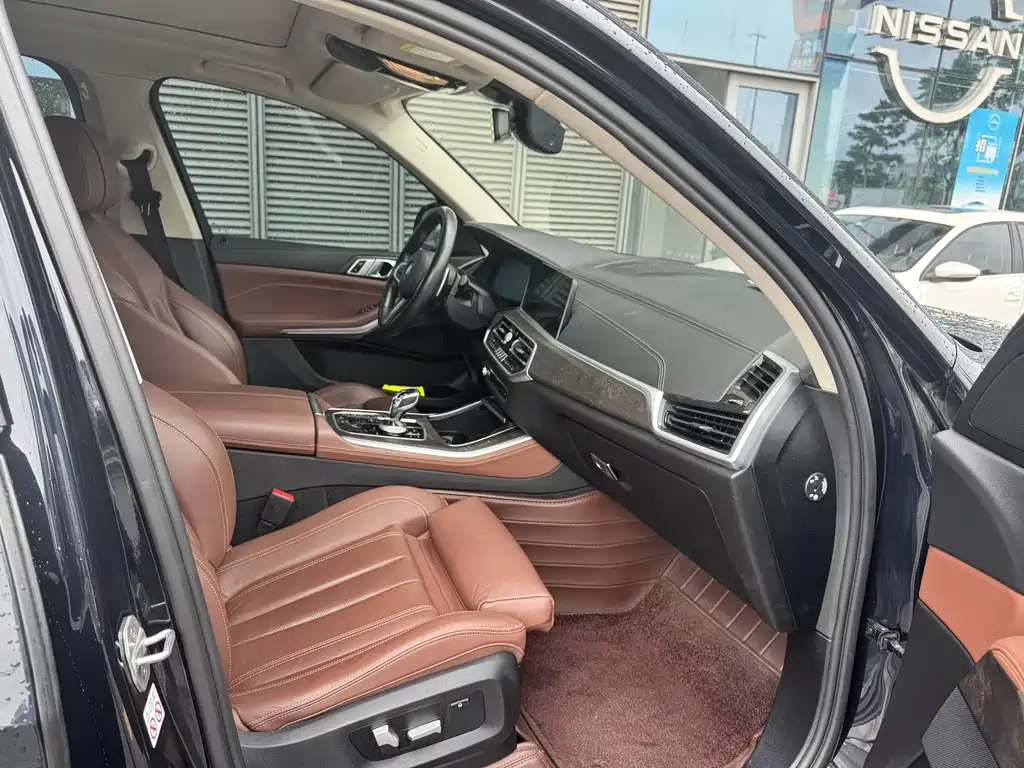 BMW X5 (Import) — миниатюра 6