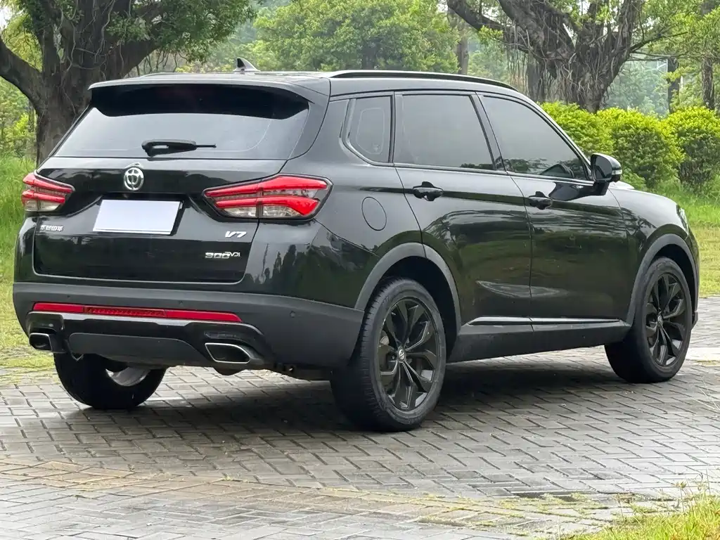 Zhonghua V7 — миниатюра 10