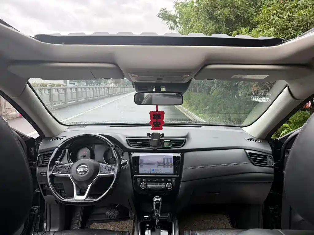 Nissan X-Trail — миниатюра 12