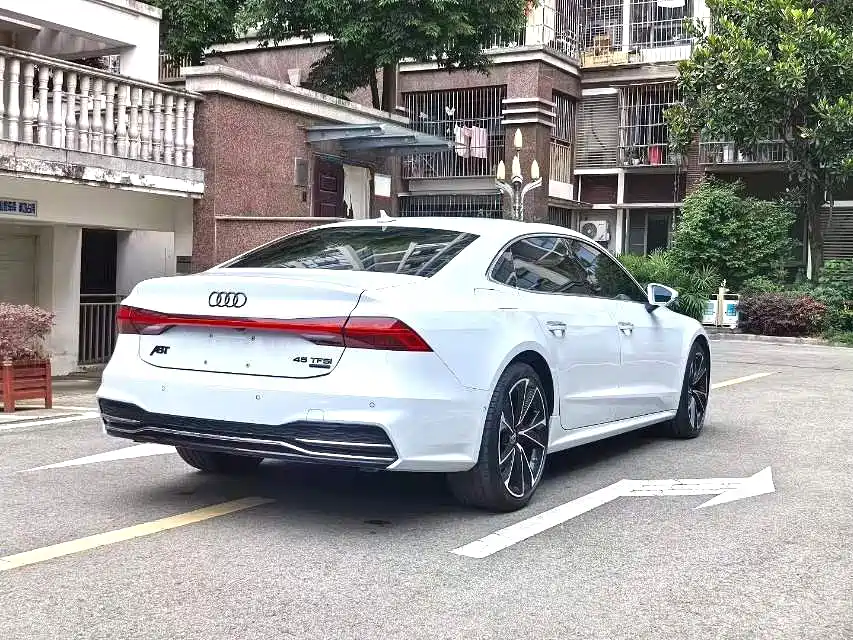 Audi A7L — миниатюра 9