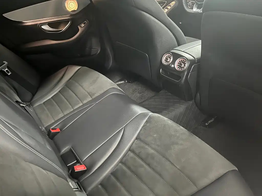 Mercedes-Benz C-Class — миниатюра 8