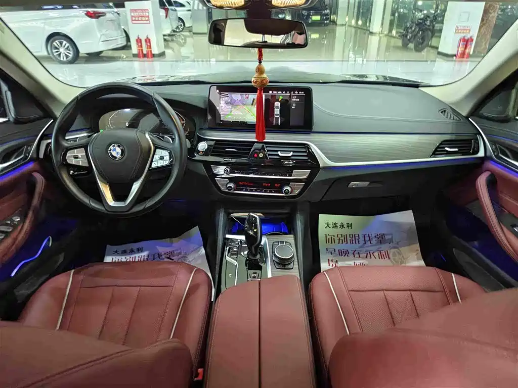 BMW 5 Series — миниатюра 6