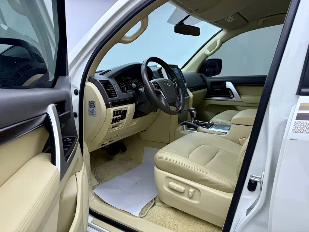 Toyota Land Cruiser — миниатюра 5