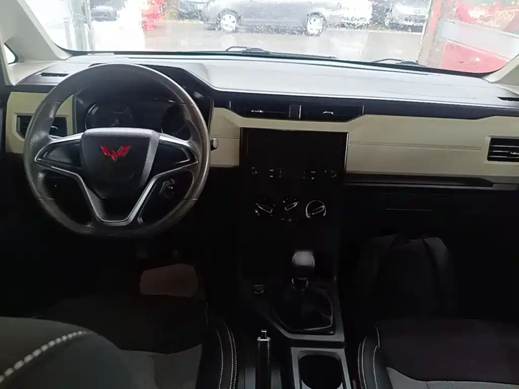 Wuling Journey 2021 1.5T MT Comfort