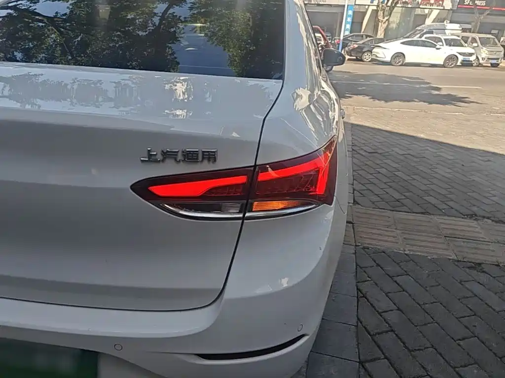 Buick Excelle — миниатюра 8