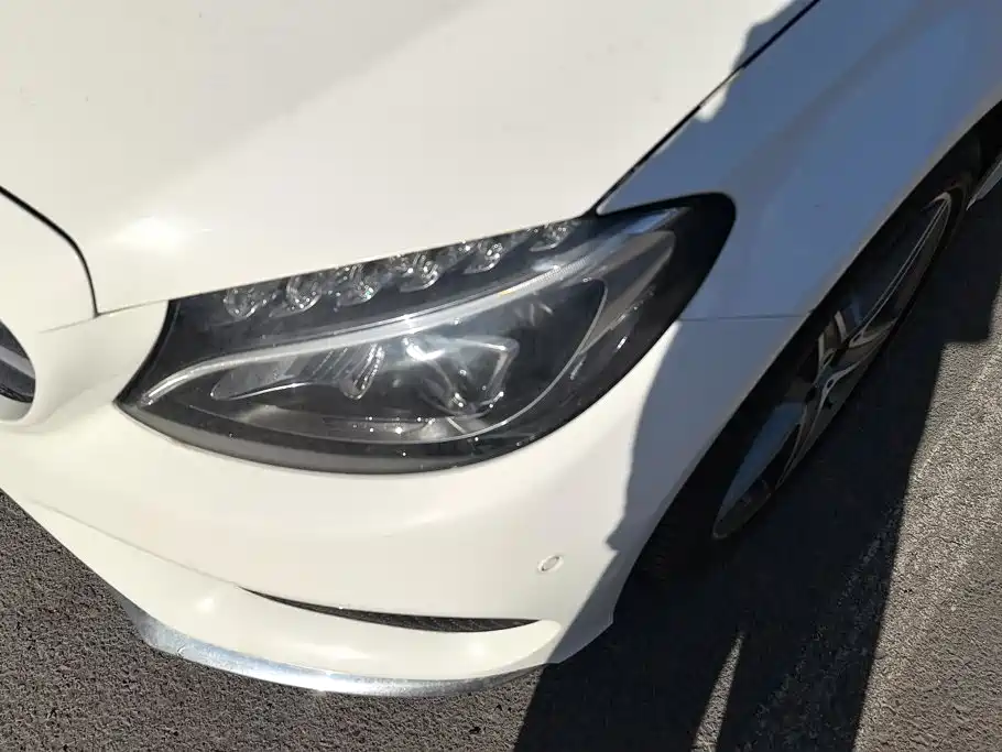 Mercedes-Benz C-Class — миниатюра 5