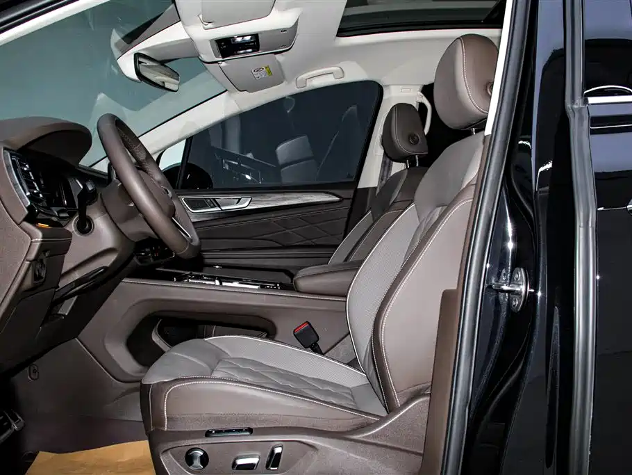 Volkswagen Viloran 380TSI Premium Edition, фото 23