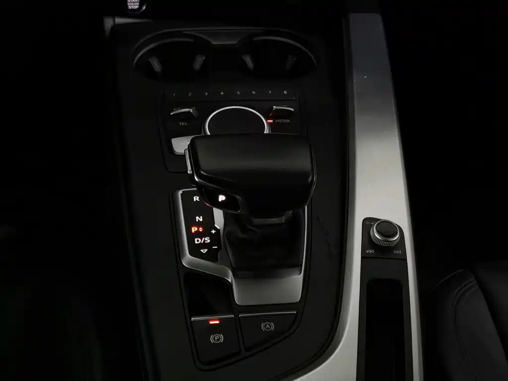 Audi A4L — миниатюра 13