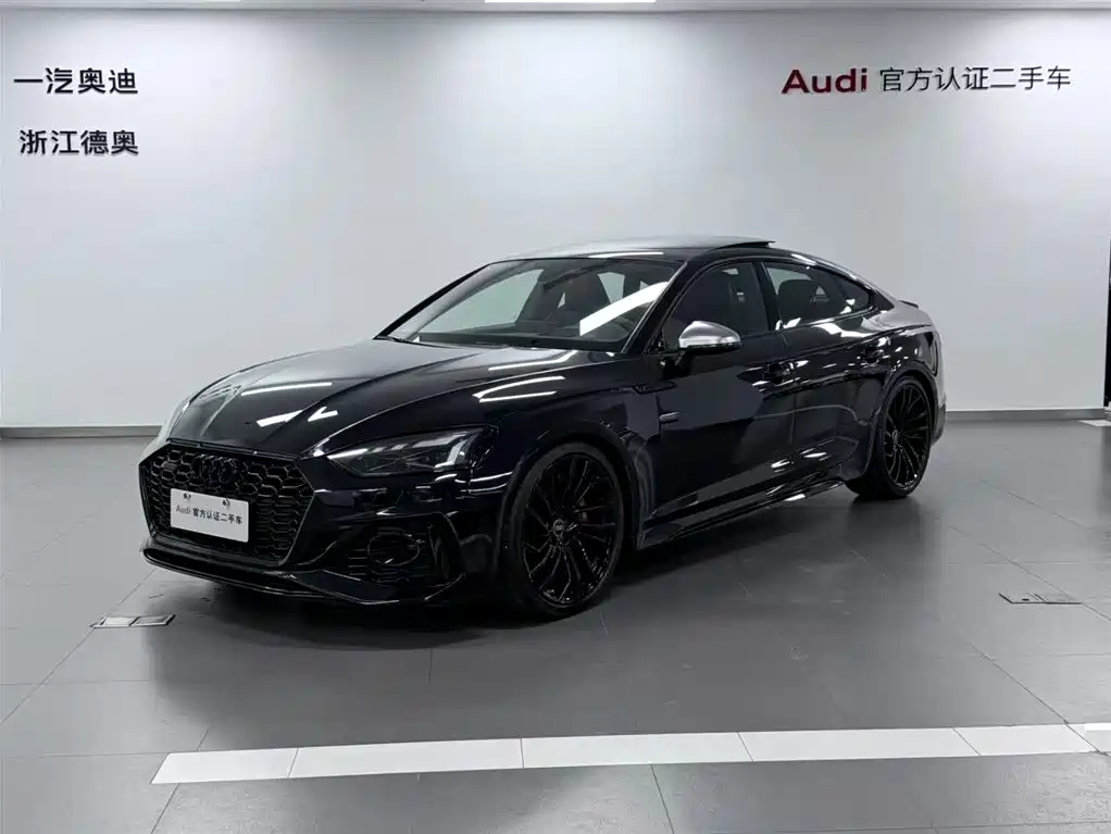 AUDI RS 5
