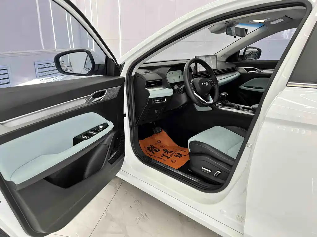 Geely Emgrand L — миниатюра 7