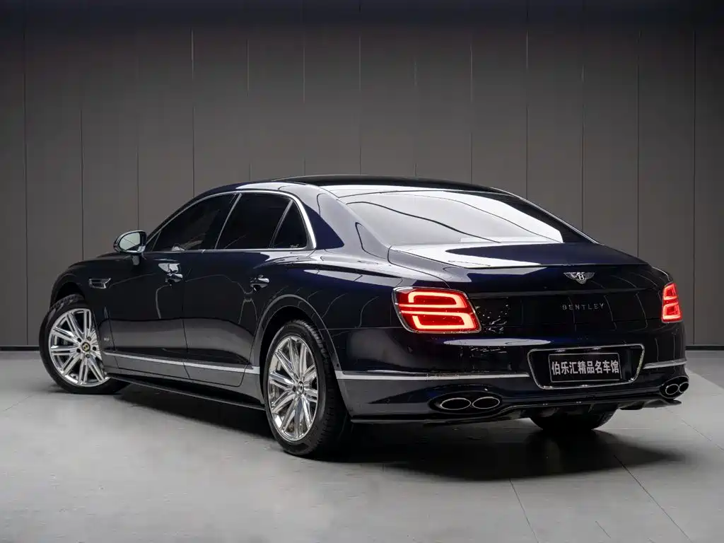 Bentley Flying Spur — миниатюра 5