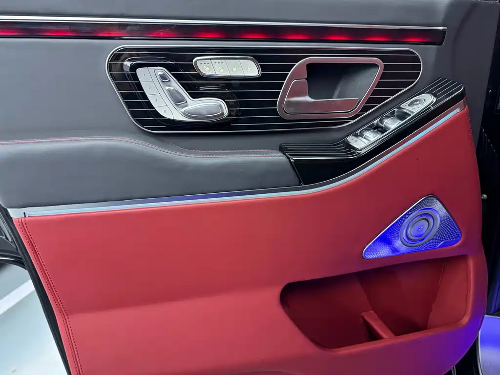Mercedes-Benz Vito 2021 2.0T 7 мест