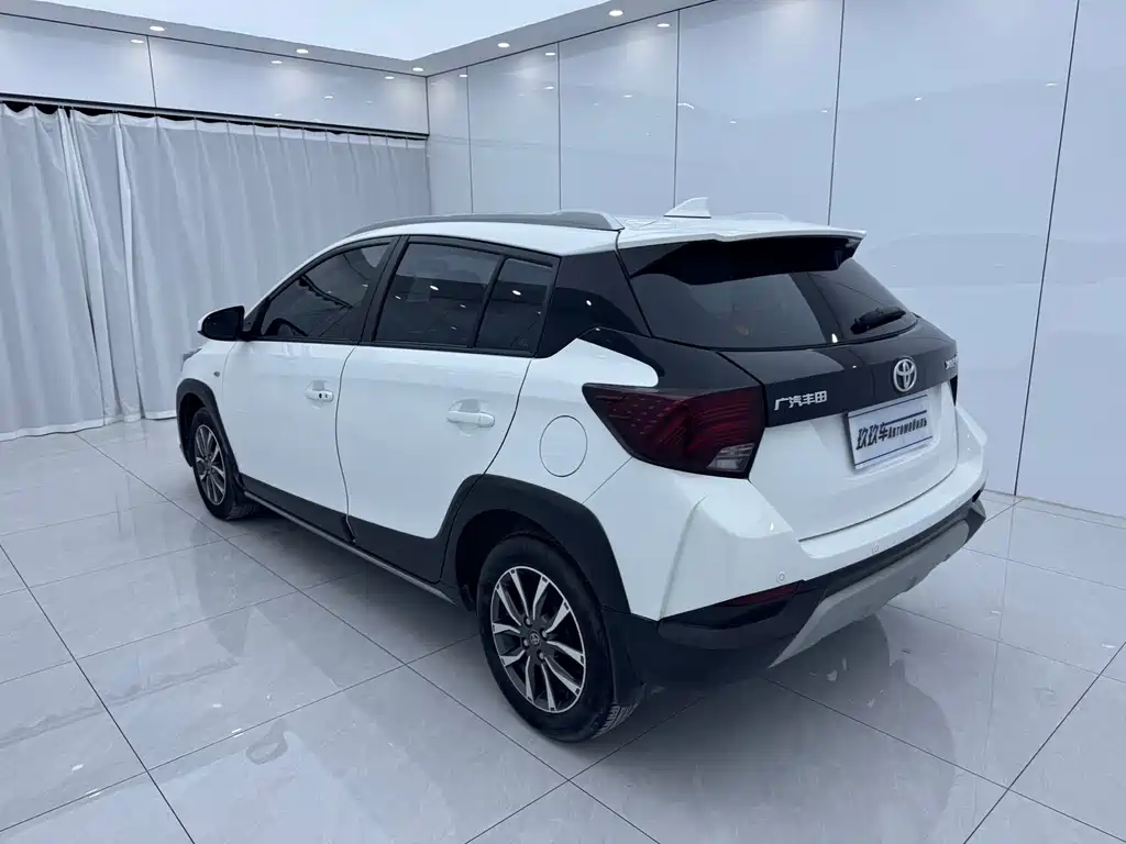 Toyota Yaris L — миниатюра 6