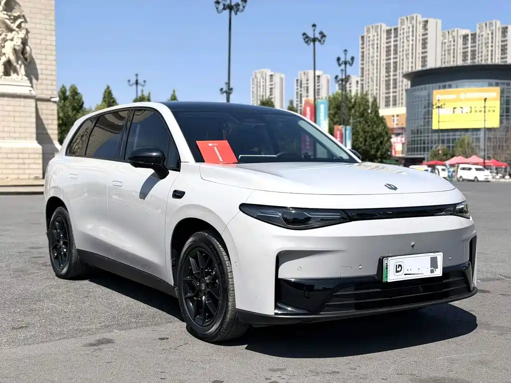 Leapmotor Leapmotor C10 — миниатюра 3