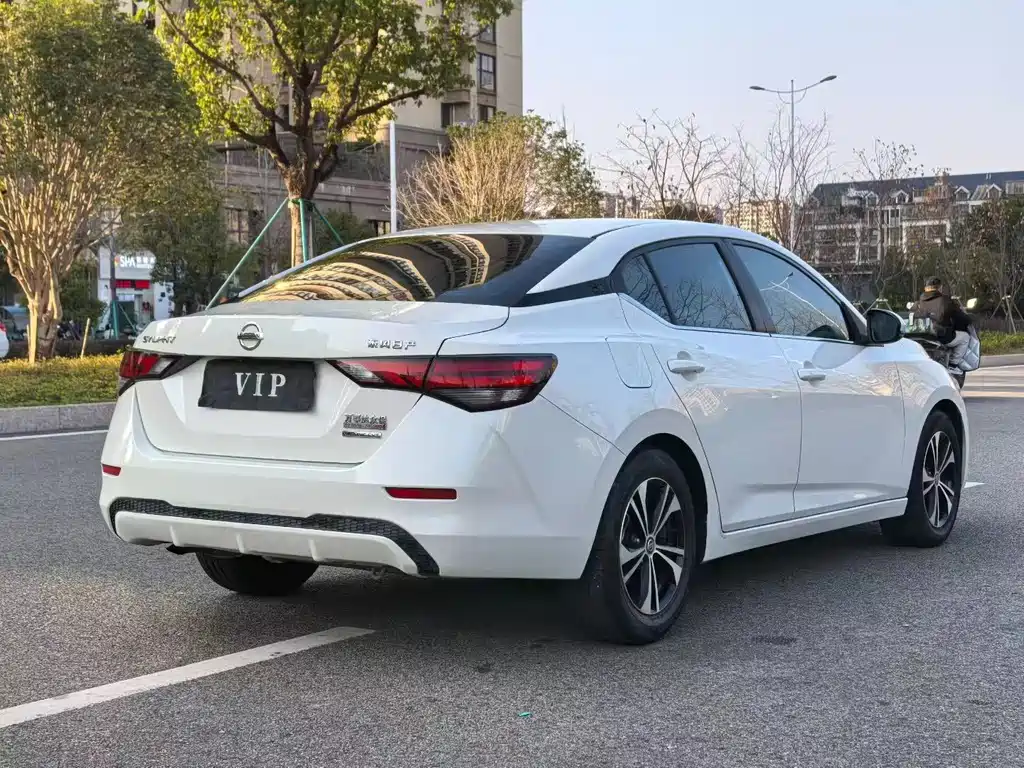 NISSAN XUAN YI
