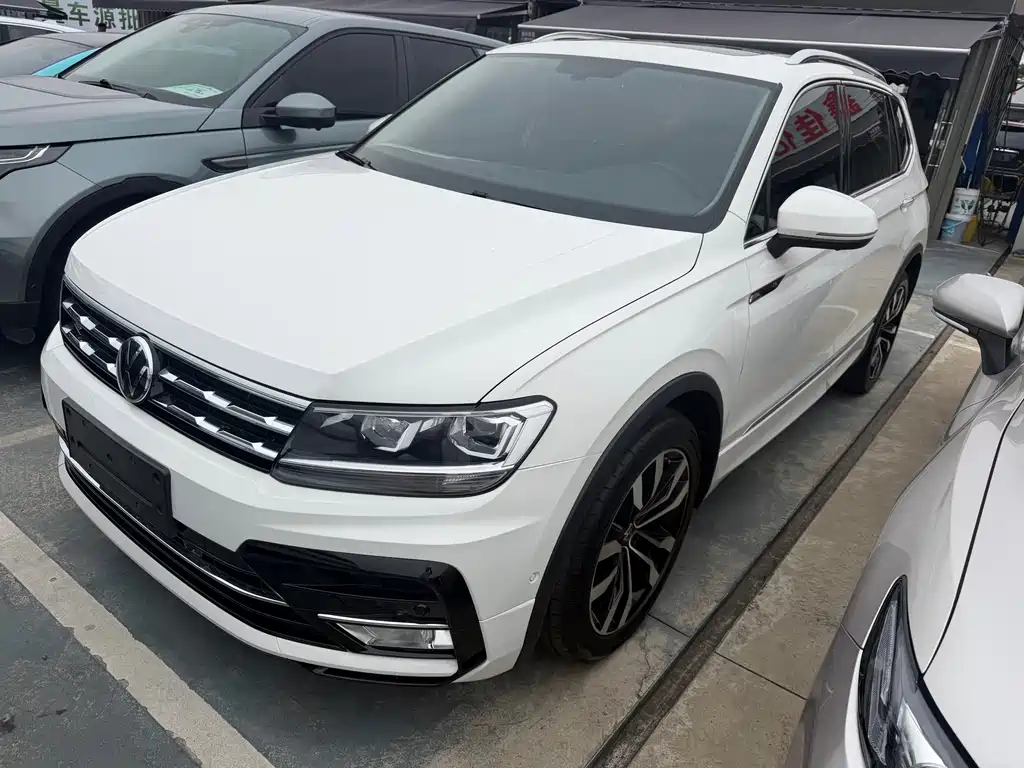 Volkswagen Tiguan L — миниатюра 8
