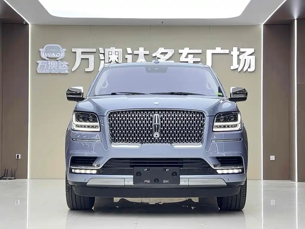 Lincoln Navigator — миниатюра 2