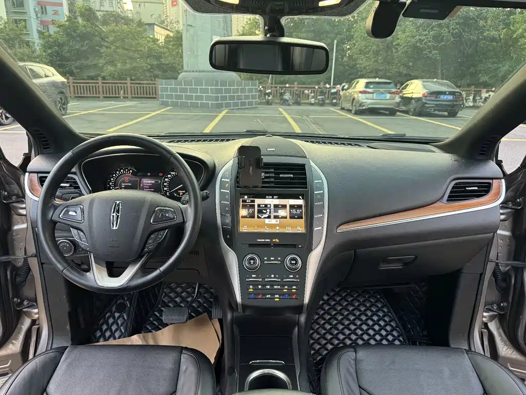 Lincoln MKC — миниатюра 15