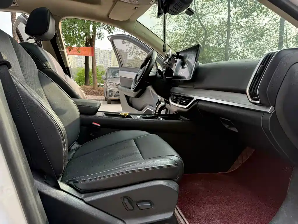 BYD Tang — миниатюра 5