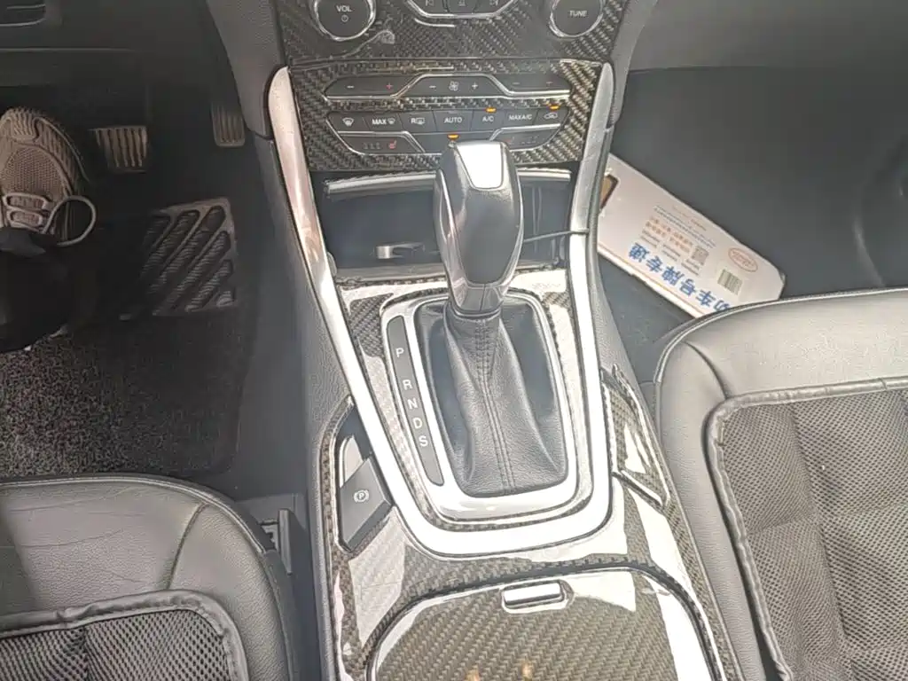 Ford Edge — миниатюра 14
