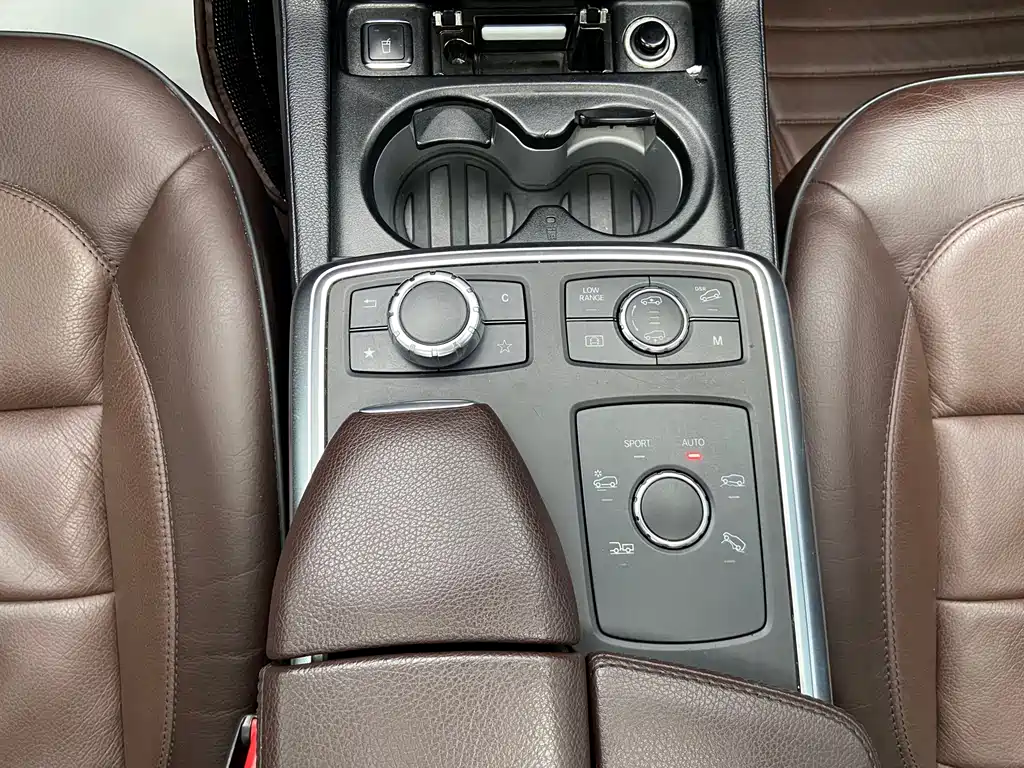 Mercedes-Benz M-Class — миниатюра 15