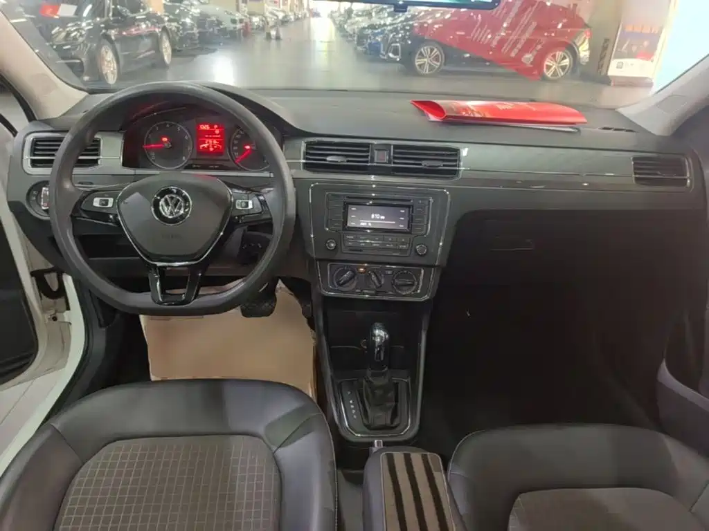 Volkswagen Santana — миниатюра 10