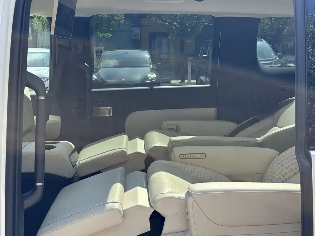 Li Auto Li MEGA — миниатюра 6