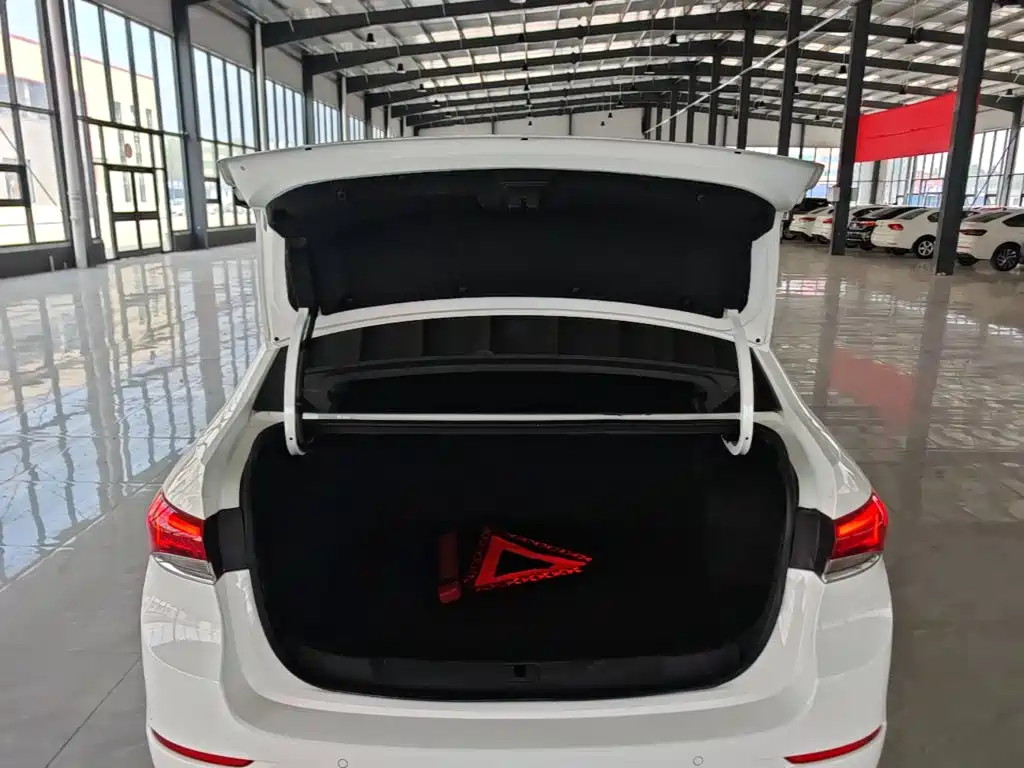 Buick Excelle — миниатюра 19