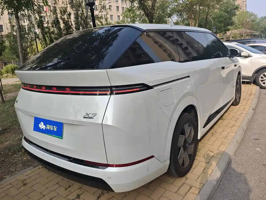 XPeng X9 — миниатюра 2