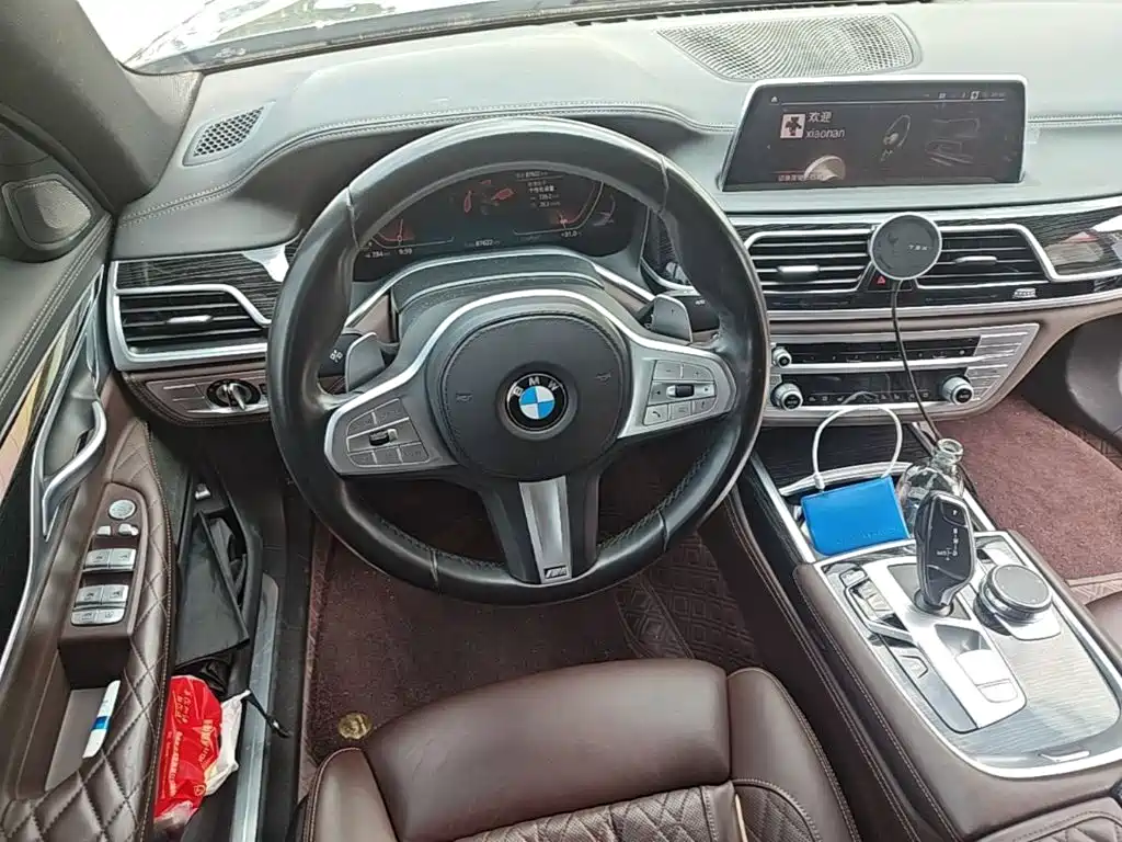 BMW 7 Series — миниатюра 15